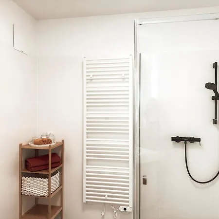 Sonnenseite Mit Balkon In Apartamento *