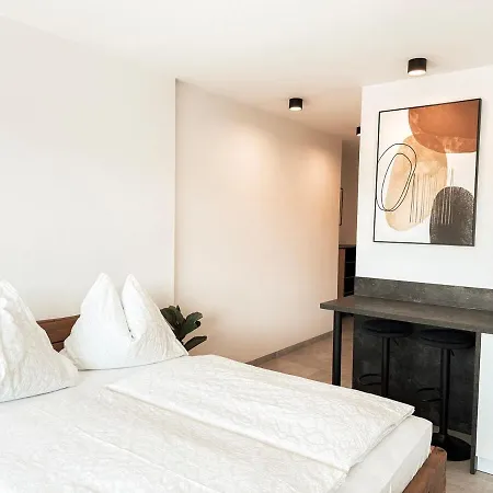 Sonnenseite Mit Balkon In Graz
