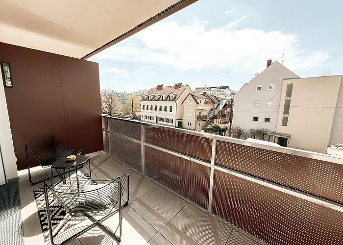 Sonnenseite Mit Balkon In Apartment Graz