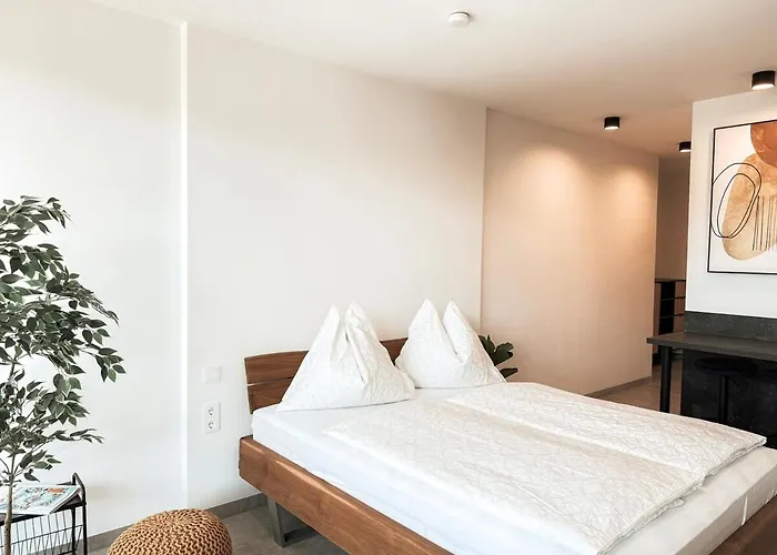 Sonnenseite Mit Balkon In Graz